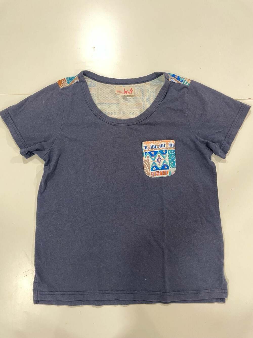 Titicaca Tribal Pattern Pocket Crewneck T-Shirt 25 Hobo Hippie